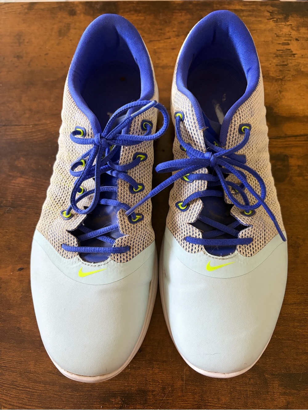 Nike Women’s Light Blue, Blue & Neon Yellow Golf Shoes 9.5